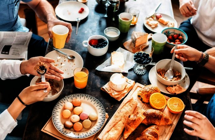 Статья «Перекус» на любой вкус: литературный обед, завтрак и ужин